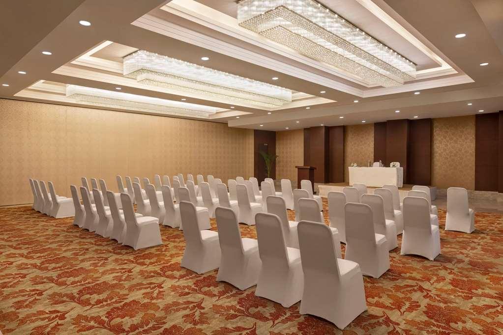 Ramada By Wyndham New Delhi Pitampura Hotel Facilities photo