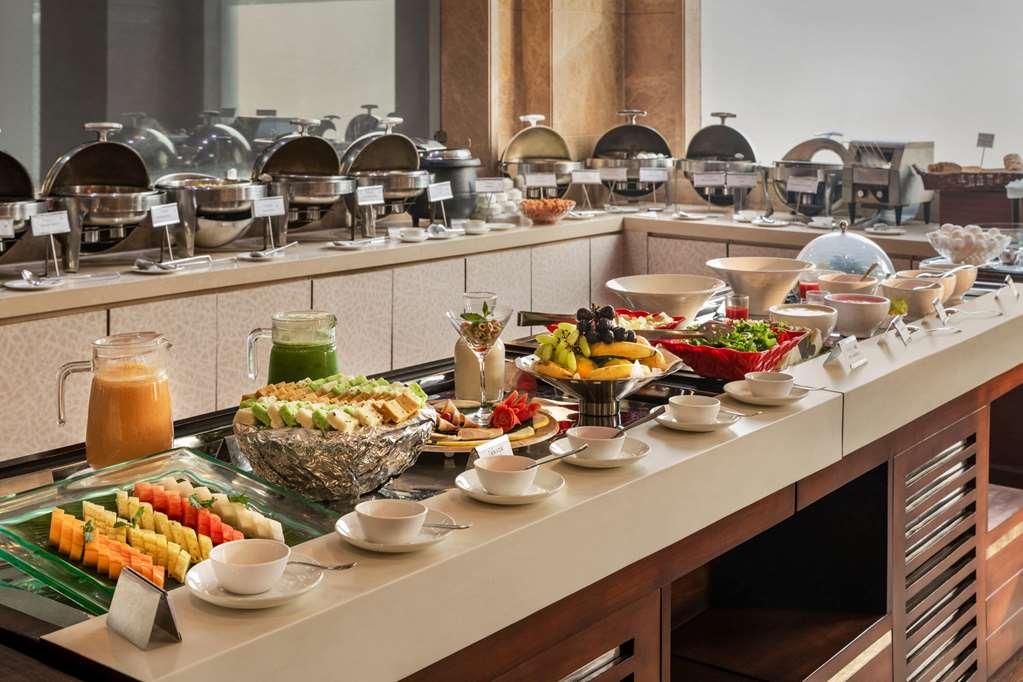 Ramada By Wyndham New Delhi Pitampura Hotel Restaurant photo